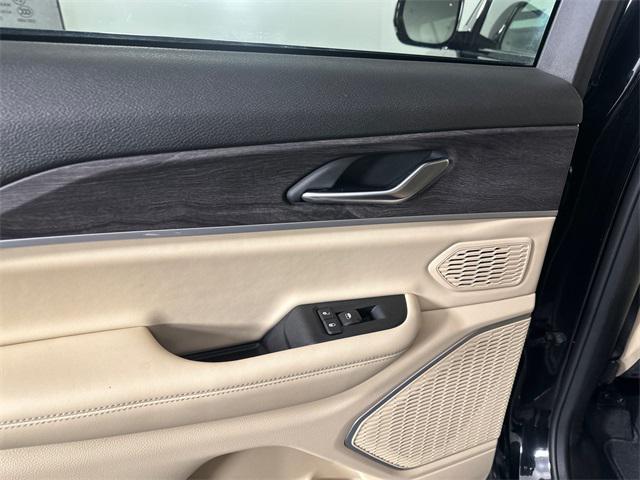 used 2022 Jeep Grand Cherokee car, priced at $24,995