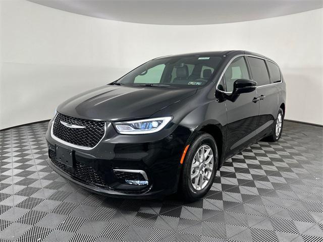 new 2025 Chrysler Pacifica car, priced at $40,952