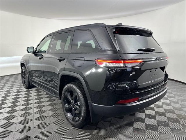 new 2025 Jeep Grand Cherokee car, priced at $48,520