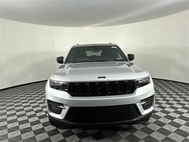 new 2025 Jeep Grand Cherokee car, priced at $43,788