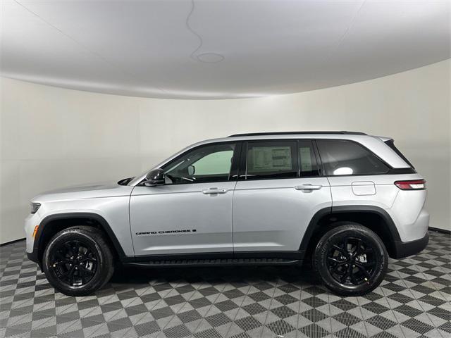 new 2025 Jeep Grand Cherokee car, priced at $43,788