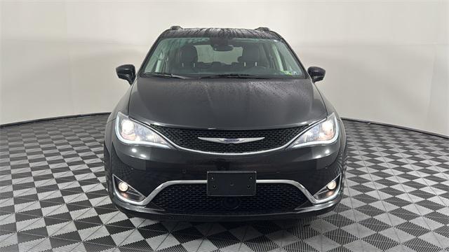 used 2019 Chrysler Pacifica car, priced at $26,000