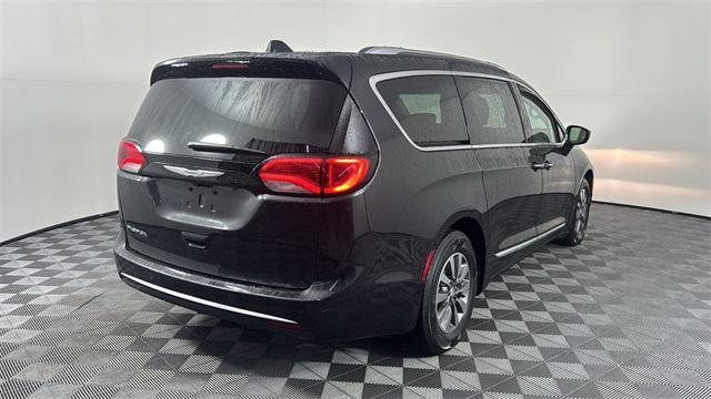 used 2019 Chrysler Pacifica car, priced at $26,000