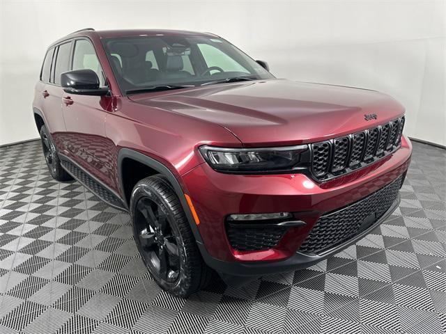 new 2025 Jeep Grand Cherokee car, priced at $43,878