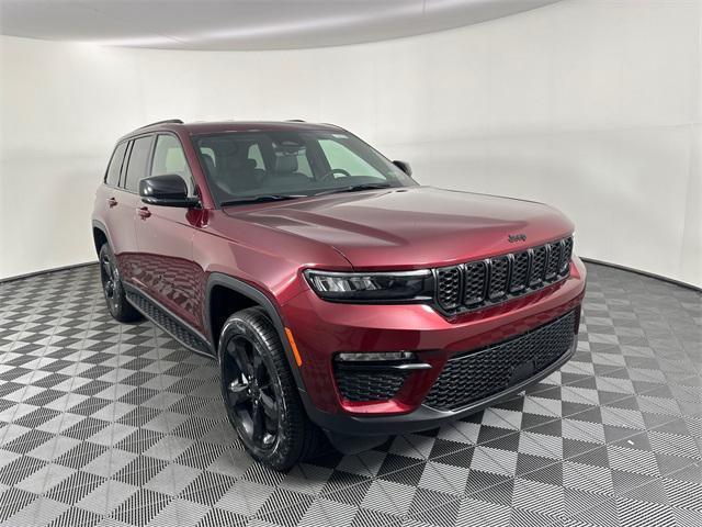 new 2025 Jeep Grand Cherokee car, priced at $43,878