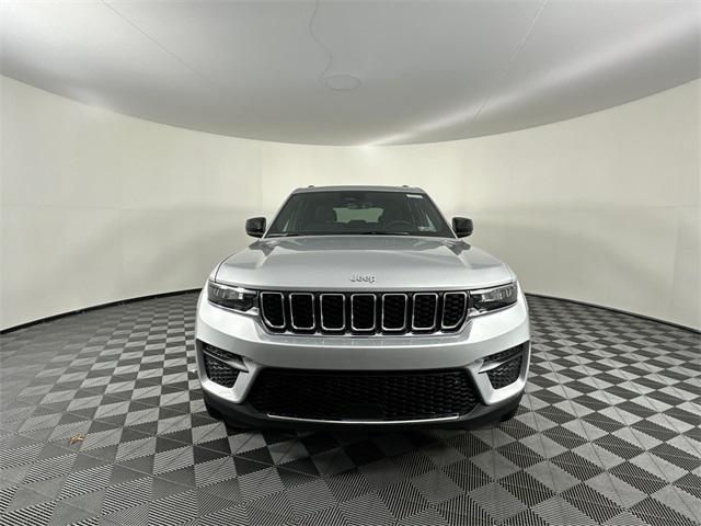 new 2025 Jeep Grand Cherokee car, priced at $36,188