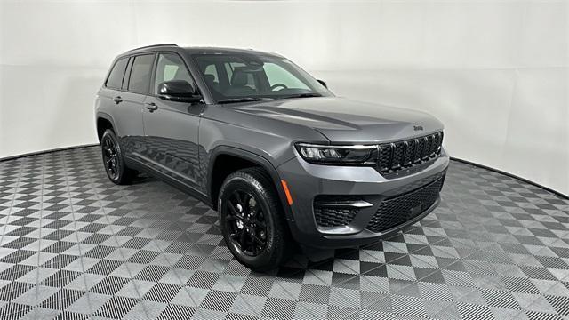 new 2024 Jeep Grand Cherokee car, priced at $47,025