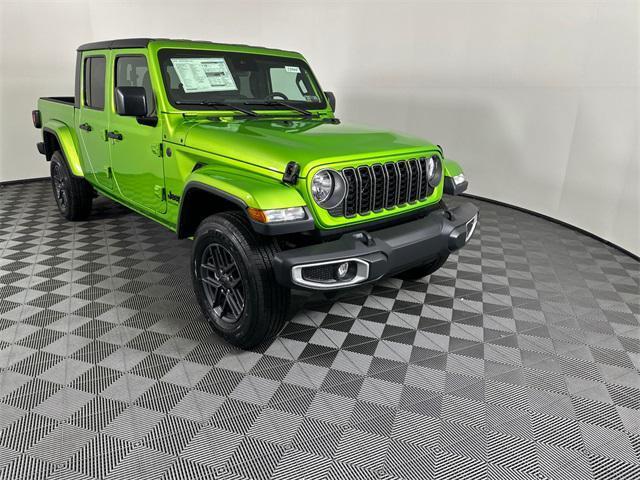 new 2025 Jeep Gladiator car, priced at $44,538