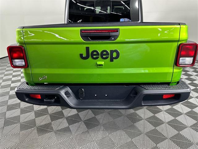 new 2025 Jeep Gladiator car, priced at $44,538