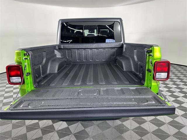 new 2025 Jeep Gladiator car, priced at $44,538