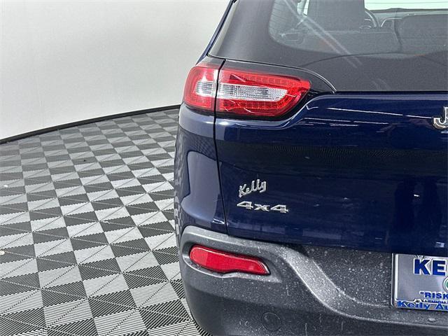 used 2015 Jeep Cherokee car, priced at $12,998