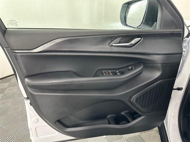 new 2025 Jeep Grand Cherokee car, priced at $37,807