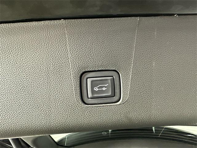 used 2023 Chevrolet Traverse car, priced at $35,995