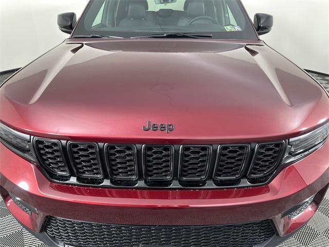 new 2025 Jeep Grand Cherokee car, priced at $46,988