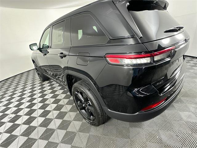 new 2025 Jeep Grand Cherokee car, priced at $46,675