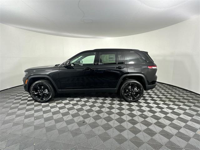 new 2025 Jeep Grand Cherokee car, priced at $46,675