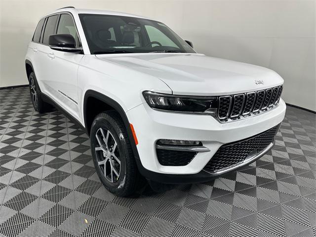 new 2025 Jeep Grand Cherokee car, priced at $42,695