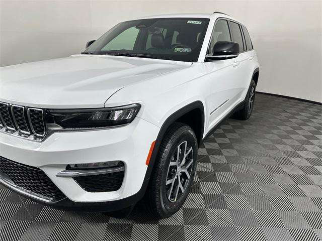 new 2025 Jeep Grand Cherokee car, priced at $42,695