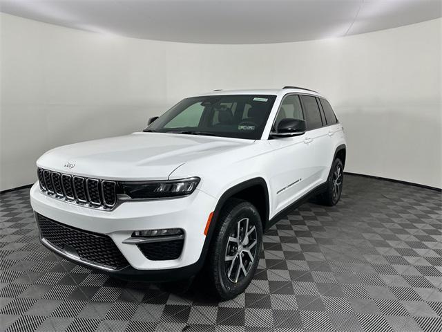 new 2025 Jeep Grand Cherokee car, priced at $42,695