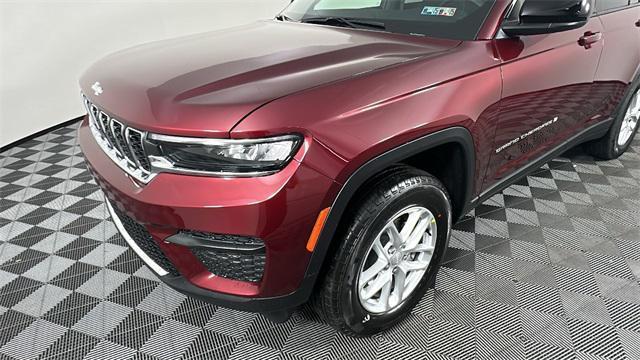 new 2025 Jeep Grand Cherokee car, priced at $40,464