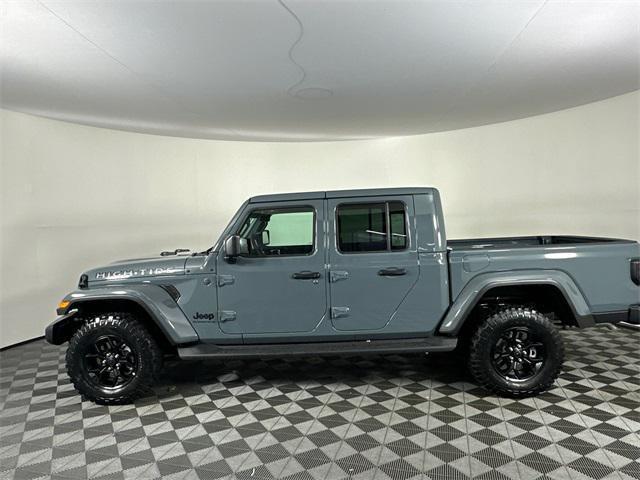 new 2025 Jeep Gladiator car, priced at $46,752