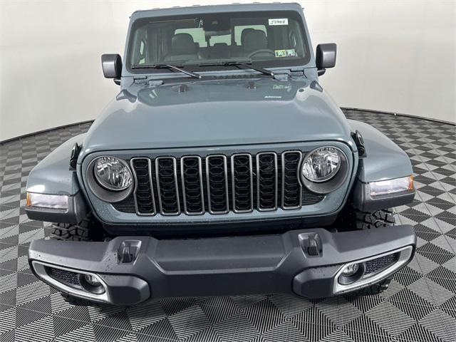 new 2025 Jeep Gladiator car, priced at $46,752