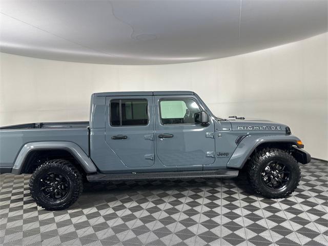 new 2025 Jeep Gladiator car, priced at $46,752