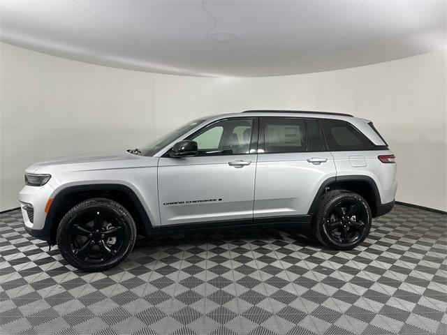 new 2025 Jeep Grand Cherokee car, priced at $42,988