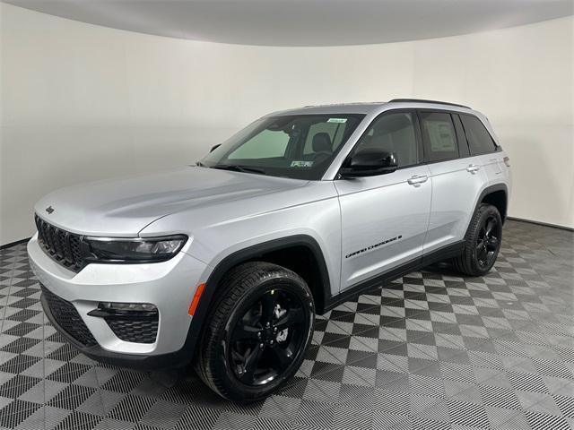 new 2025 Jeep Grand Cherokee car, priced at $42,988