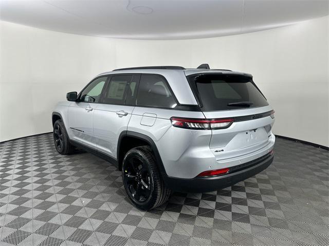 new 2025 Jeep Grand Cherokee car, priced at $42,988