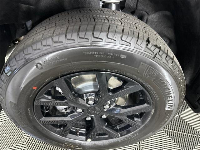 new 2025 Jeep Grand Cherokee car, priced at $45,030