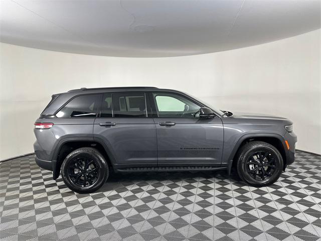 new 2025 Jeep Grand Cherokee car, priced at $42,791