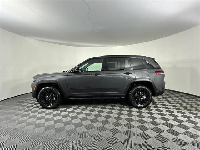 new 2025 Jeep Grand Cherokee car, priced at $41,888