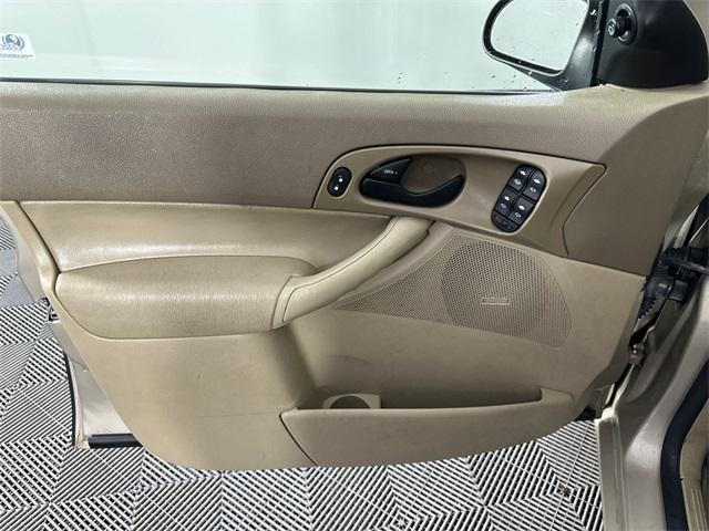 used 2007 Ford Focus car, priced at $3,998