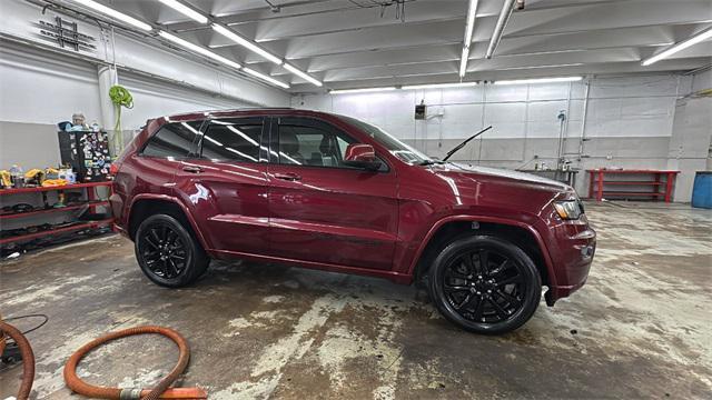 used 2017 Jeep Grand Cherokee car, priced at $9,999