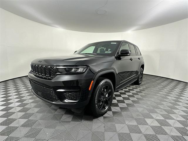 new 2025 Jeep Grand Cherokee car, priced at $42,454