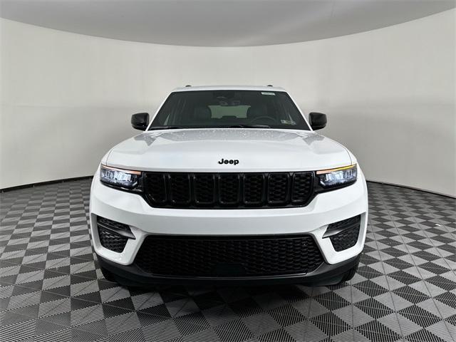 new 2025 Jeep Grand Cherokee car, priced at $47,435