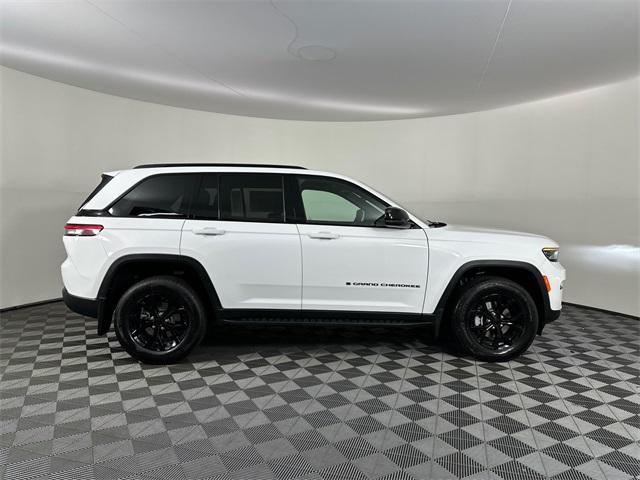 new 2025 Jeep Grand Cherokee car, priced at $47,435