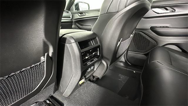 new 2025 Jeep Grand Cherokee car, priced at $43,507