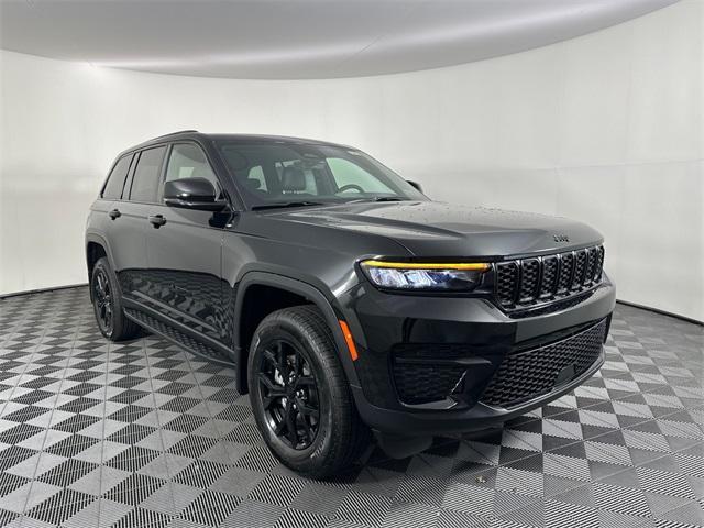 new 2025 Jeep Grand Cherokee car, priced at $45,030