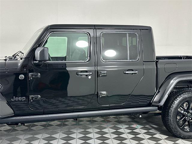 new 2025 Jeep Gladiator car, priced at $41,385