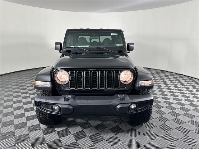 new 2025 Jeep Gladiator car, priced at $41,385