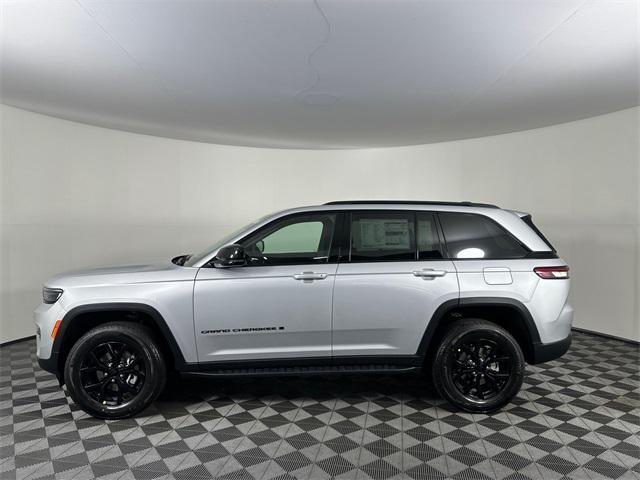 new 2025 Jeep Grand Cherokee car, priced at $42,499