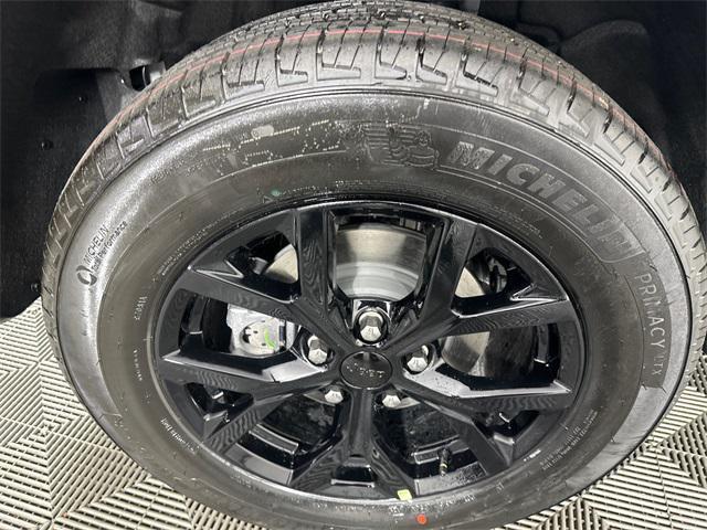 new 2025 Jeep Grand Cherokee car, priced at $42,499