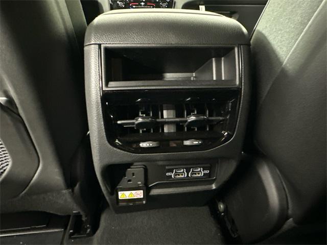 new 2025 Jeep Grand Cherokee car, priced at $42,499