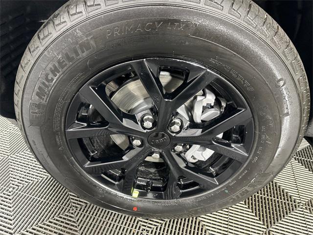 new 2025 Jeep Grand Cherokee car, priced at $42,499