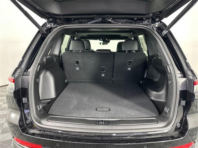 new 2025 Jeep Grand Cherokee car, priced at $42,580