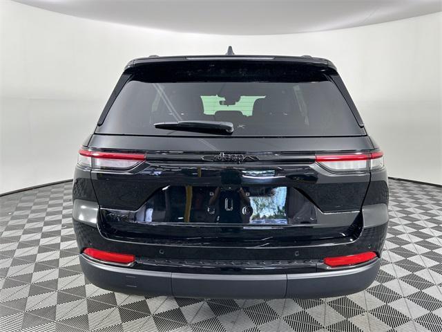 new 2025 Jeep Grand Cherokee car, priced at $42,580
