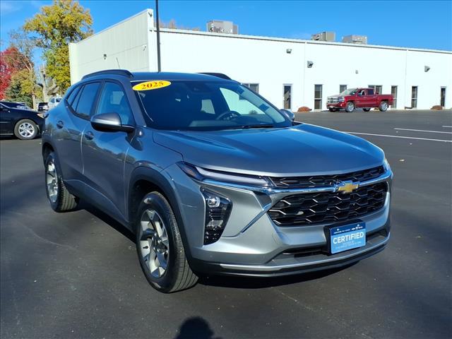 used 2025 Chevrolet Trax car, priced at $22,500