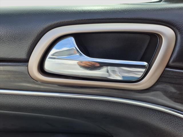 used 2016 Jeep Grand Cherokee car, priced at $16,494